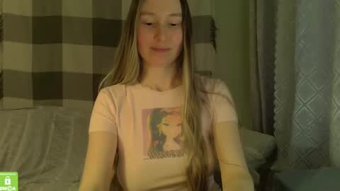 Snapshot of song_to_the_siren chatting on 11, 12, 2024 Mary online show from 11, 12, 2024