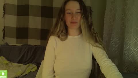 Snapshot of song_to_the_siren chatting on 20, 12, 2024 Mary online show from 20, 12, 2024