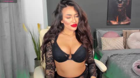 Snapshot of sonia__rey chatting on 2, 2, 2025 Sonia Rey online show from 2, 2, 2025