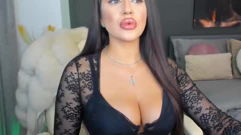 Snapshot of sonia__rey chatting on 27, 2, 2025 Sonia Rey online show from 27, 2, 2025