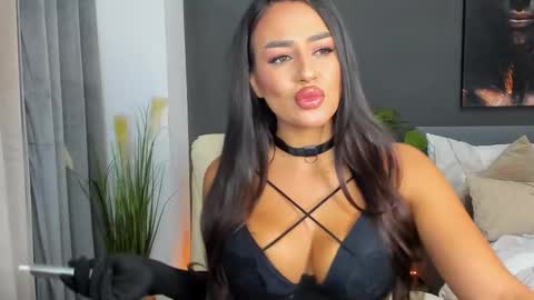 Snapshot of sonia__rey chatting on 12, 9, 2025 Sonia Rey online show from 12, 9, 2025