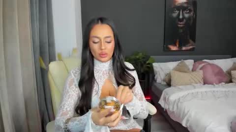 Snapshot of sonia__rey chatting on 25, 9, 2025 Sonia Rey online show from 25, 9, 2025