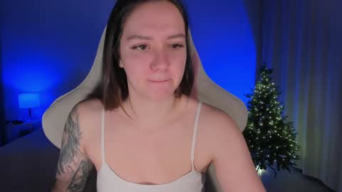 sonia_moon_ online show from 4, 1, 2025