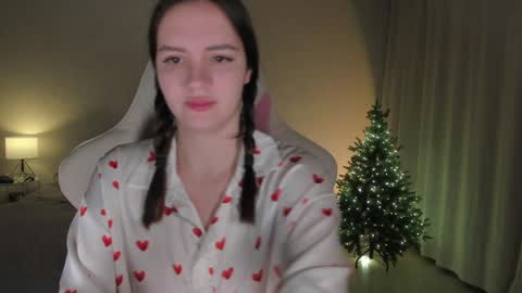 sonia_moon_ online show from 6, 1, 2025