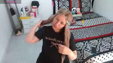 sonialatin69 online show from 21, 10, 2025