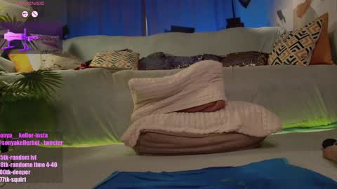 Snapshot of sonya_keller chatting on 17, 10, 2025 Sonya online show from 17, 10, 2025