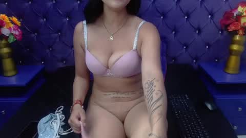 sophi_hardd online show from 12, 1, 2025