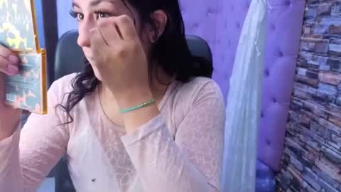 sophi_hardd online show from 18, 1, 2026