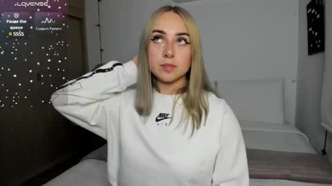 Snapshot of sophi_moreno chatting on 7, 12, 2024 Sofi online show from 7, 12, 2024