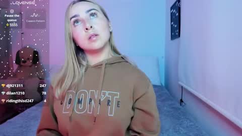 Snapshot of sophi_moreno chatting on 13, 1, 2025 Sofi online show from 13, 1, 2025