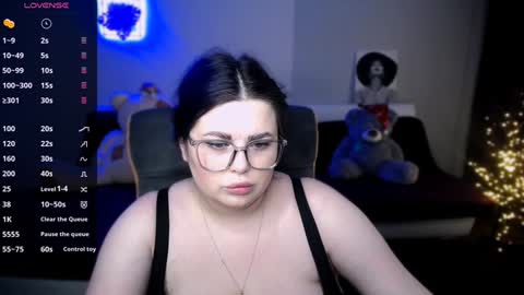 sophia__olsen online show from 9, 1, 2025