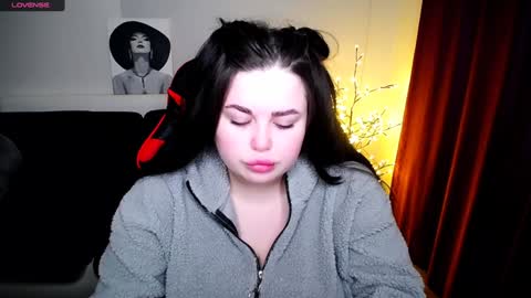 sophia__olsen online show from 1, 2, 2025