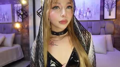 Sophia online show from 4, 12, 2025