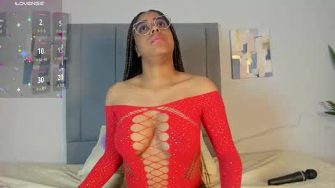 Snapshot of sophia_ebony___ chatting on 15, 11, 2025 sophia_ebony___ online show from 15, 11, 2025