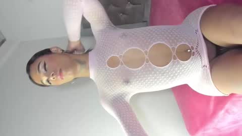 sophia_horny19 online show from 25, 10, 2025