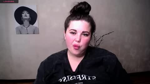 sophia_olsen_ online show from 18, 9, 2025