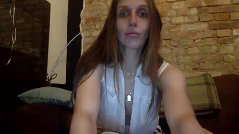 Snapshot of sophia_spitz chatting on 18, 11, 2025 Sophia Spitz online show from 18, 11, 2025