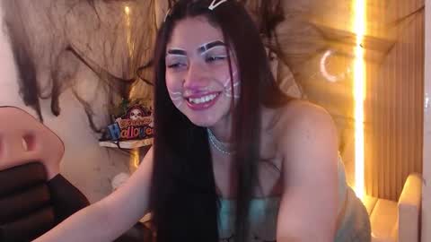 Snapshot of sophia_tf chatting on 16, 10, 2025 Sophia online show from 16, 10, 2025