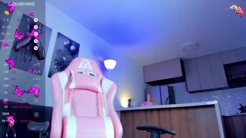Sophia Wilians  online show from 13, 12, 2024