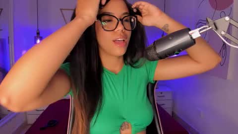 Sophie Hill  online show from 30, 10, 2025