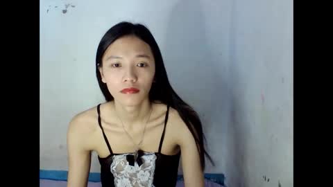 sophialaurel online show from 4, 1, 2025