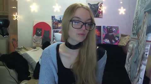 Snapshot of sophiasonata chatting on 31, 10, 2025 SophiaSonata online show from 31, 10, 2025