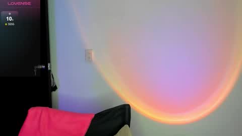 Snapshot of sophiazilla chatting on 9, 11, 2025 Sophia Smith online show from 9, 11, 2025