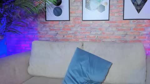 Snapshot of sophie_beaufort chatting on 26, 11, 2025 Sophieeee online show from 26, 11, 2025