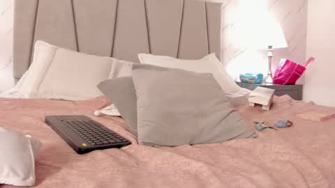 SOPHIE online show from 16, 9, 2025