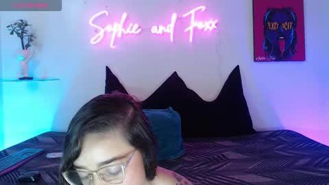 SOPHIE - FOXX online show from 11, 2, 2026