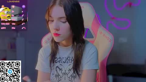 sophie_nomenal_ online show from 5, 3, 2026