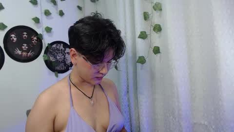 Snapshot of sophie_ross1 chatting on 28, 11, 2025 sophie_ross1 online show from 28, 11, 2025