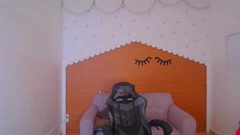 Snapshot of sophie_t_ chatting on 4, 1, 2025 Sofia online show from 4, 1, 2025
