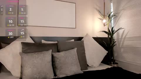     online show from 28, 10, 2025