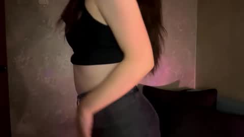 Snapshot of sophiedescoteaux chatting on 8, 11, 2025 Mira online show from 8, 11, 2025