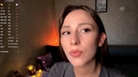 Snapshot of sophiedescoteaux chatting on 17, 11, 2025 Mira online show from 17, 11, 2025