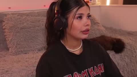 Sophiee  online show from 9, 1, 2026