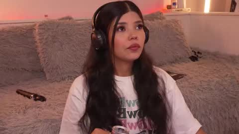 Sophiee  online show from 12, 1, 2026