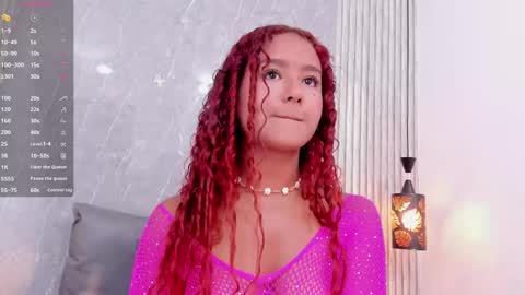 Snapshot of sophiee_velvet chatting on 25, 2, 2025 online show from 25, 2, 2025