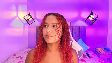 Snapshot of sophiee_velvet chatting on 24, 9, 2025 online show from 24, 9, 2025