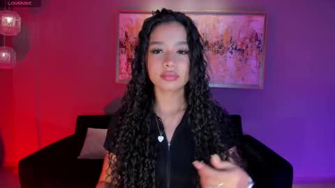 Snapshot of sophiehouston_ chatting on 26, 11, 2025 Sophie Houston online show from 26, 11, 2025