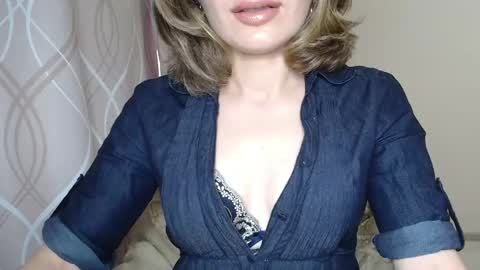 Sophiemisss online show from 9, 9, 2025