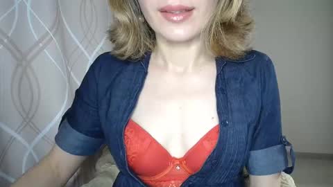 Sophiemisss online show from 4, 11, 2025