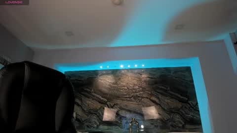 Sophie  Palmer online show from 5, 2, 2026