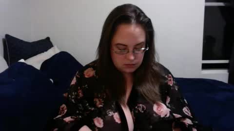 Snapshot of sophiesixxx chatting on 18, 12, 2025 Sophie Sixxx online show from 18, 12, 2025