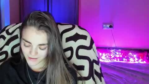 Sophie and my bestie Mandy    online show from 16, 1, 2026