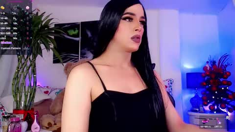 Sophie Sweet online show from 25, 12, 2024