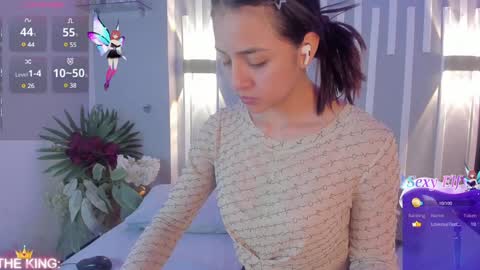 SOPHY ROGERS online show from 17, 12, 2024