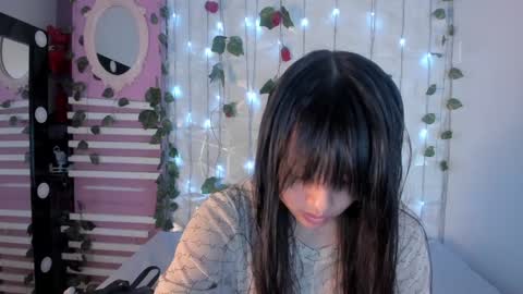 SOPHY ROGERS online show from 7, 2, 2025