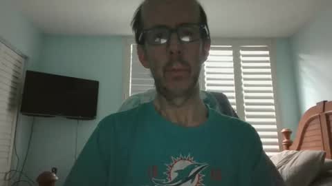 Snapshot of southflaman chatting on 30, 11, 2025 ScorpioKobra online show from 30, 11, 2025